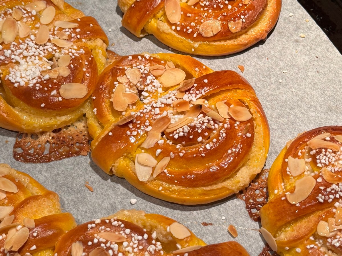 Saffransmandelbullar